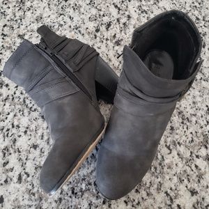 Black Wedge Heels